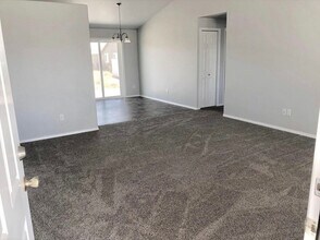 1306 W Shelby St in Moses Lake, WA - Building Photo - Building Photo