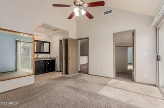1633 E Lakeside Dr, Unit 106 in Gilbert, AZ - Building Photo - Building Photo