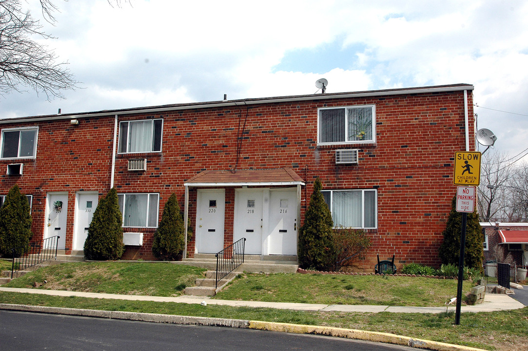 Stagecoach Arms in Morton, PA - Foto de edificio