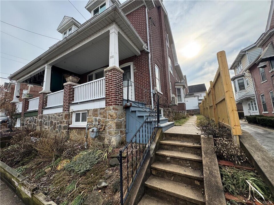 520 S Bishopthorpe St in Bethlehem, PA - Building Photo