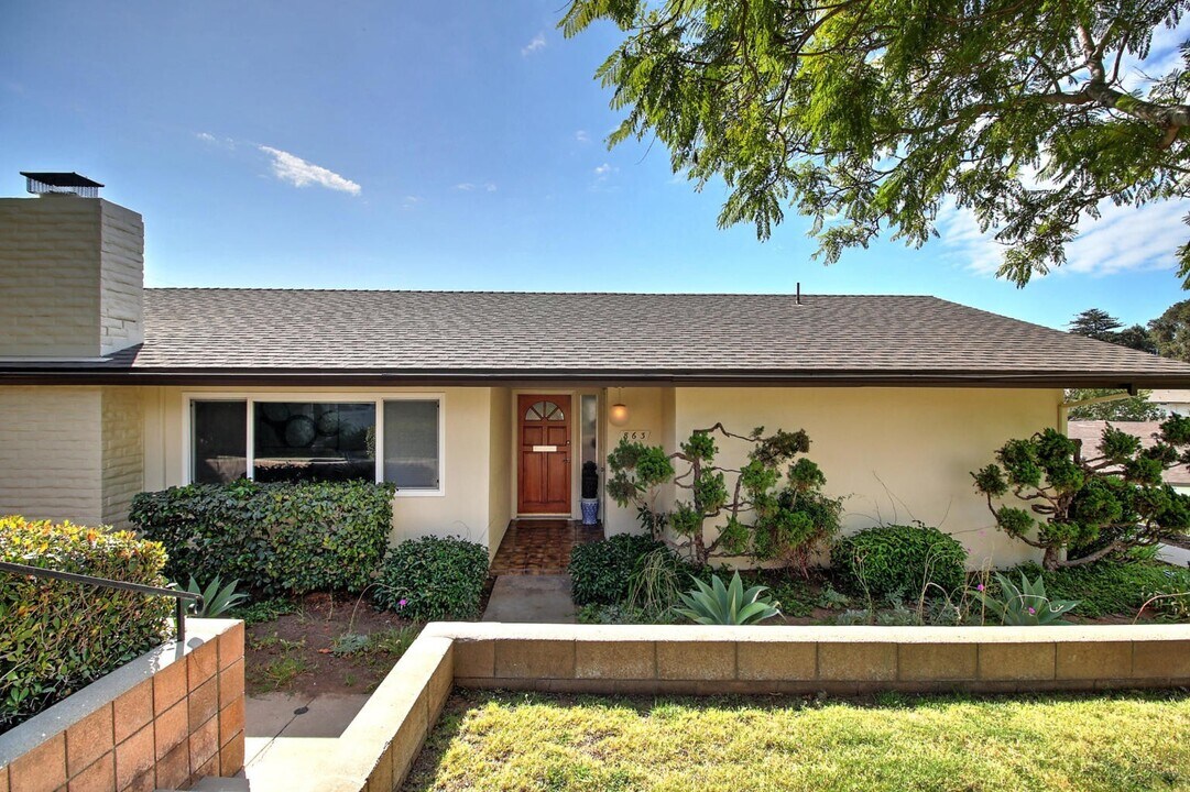 863 Cieneguitas Rd in Santa Barbara, CA - Building Photo