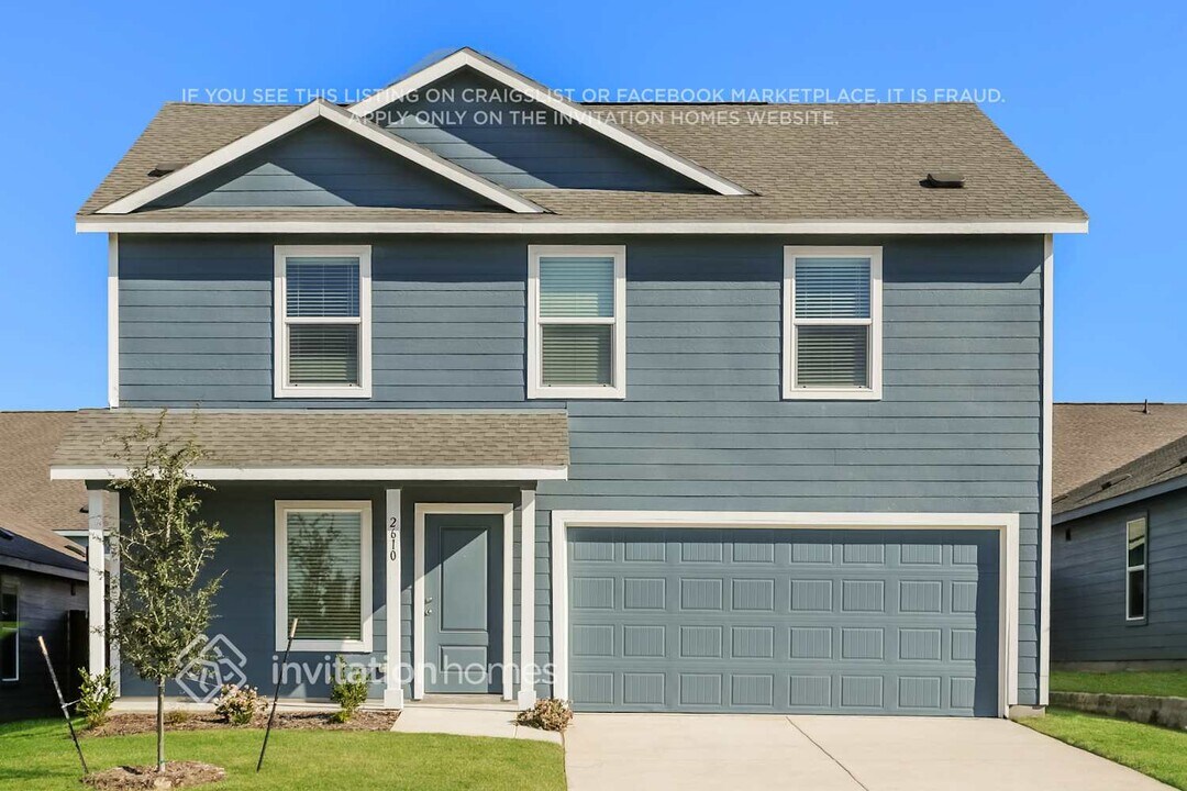 2610 Bartlett St in Crandall, TX - Building Photo