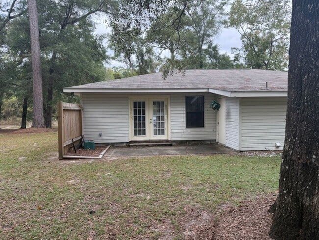 461 Emmett Whaley Rd in Crawfordville, FL - Building Photo - Building Photo