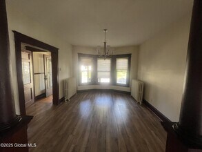 1822 7th St in Rensselaer, NY - Building Photo - Building Photo