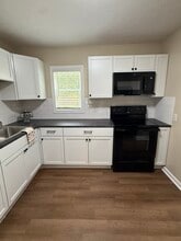 415 Manhattan Ave in Indianapolis, IN - Building Photo - Building Photo