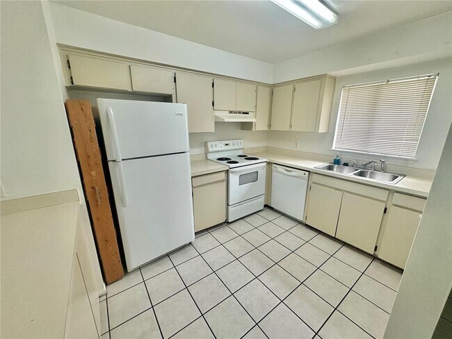 2550 S Park Ave in Sanford, FL - Building Photo - Building Photo