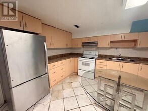 33 Lappin Ave in Toronto, ON - Building Photo - Building Photo