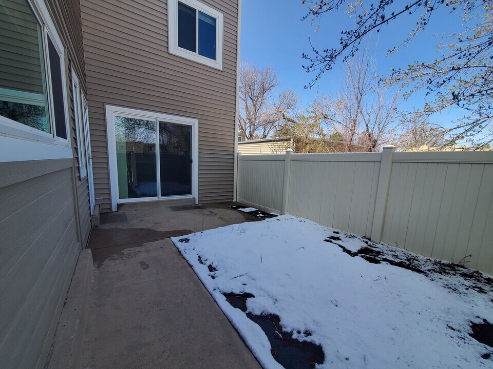 9616 E Kansas Cir in Denver, CO - Building Photo