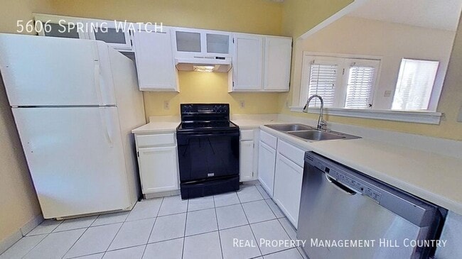 5606 Spring Watch in San Antonio, TX - Building Photo - Building Photo