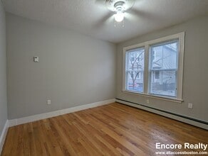 25 Portsmouth St, Unit 1R in Cambridge, MA - Foto de edificio - Building Photo