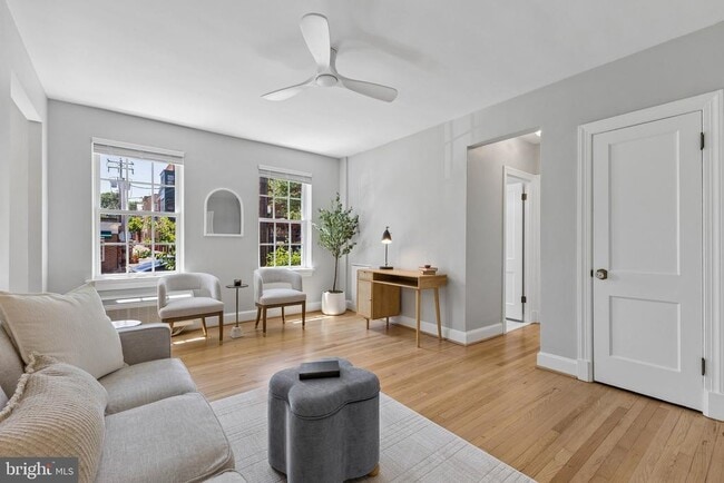 property at 715 S Washington St