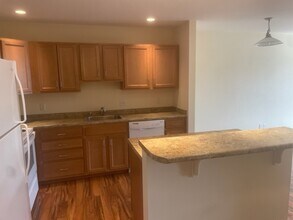 77 Gary L Maietta Pky, Unit 213 in South Portland, ME - Building Photo - Building Photo