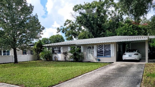 property at 3613 W Oklahoma Ave