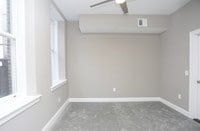 208-210 E Redwood St - 6