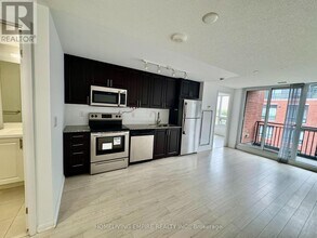 3091 Dufferin St in Toronto, ON - Building Photo - Building Photo