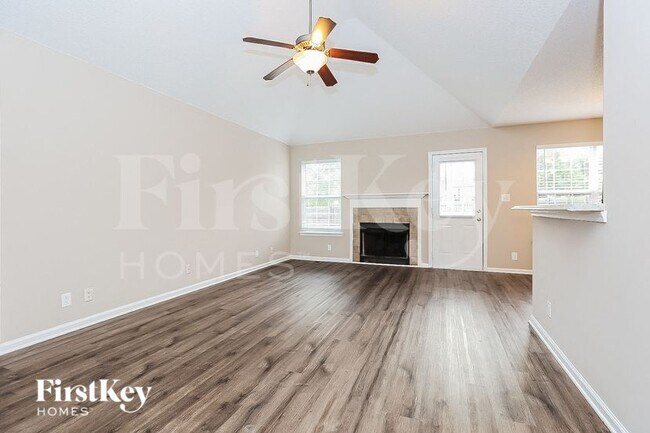 3831 Man O War Blvd in Clarksville, TN - Foto de edificio - Building Photo