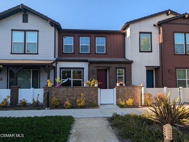 property at 140 Farmhouse Dr