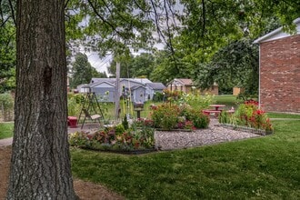 2175 E Columbia St, Unit 2191 in Evansville, IN - Foto de edificio - Building Photo