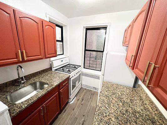 property at 1504 Sheridan Ave