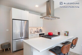 8 E Huron St-Unit -FL5-ID72 in Chicago, IL - Foto de edificio - Building Photo