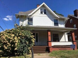 142 Broad Ave NW in Canton, OH - Building Photo