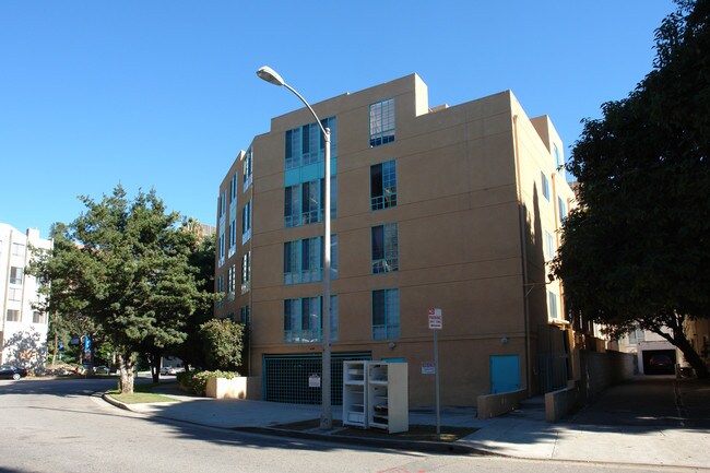 Kelton Apartments in Los Angeles, CA - Building Photo - Building Photo