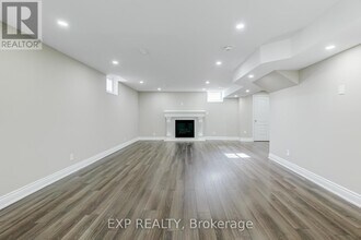 41 Prunella Cres in East Gwillimbury, ON - Building Photo - Building Photo