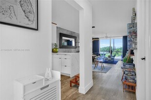 8900 Washington St, Unit 320 in Pembroke Pines, FL - Building Photo