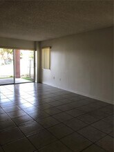 6910 SW 164th Ct in Miami, FL - Building Photo - Building Photo