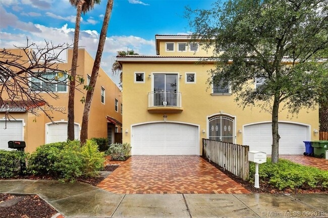 property at 409 SW 5th St