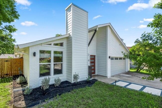 3207 Oak Alley in Austin, TX - Building Photo - Building Photo