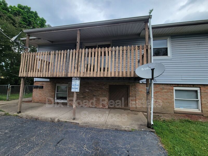 2032 Sheffield St in Middletown, OH - Building Photo