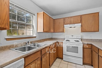892 S Curtis Ave in Fayetteville, AR - Building Photo - Building Photo