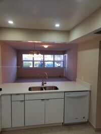 215 SE 3rd Ave photo'