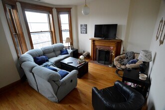 1415 W Belle Plaine Ave-Unit -2 in Chicago, IL - Foto de edificio - Building Photo