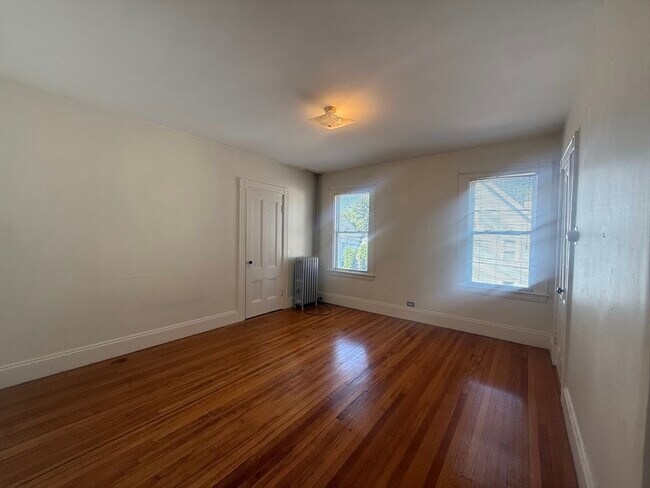33 Cook St in Newton, MA - Building Photo - Building Photo