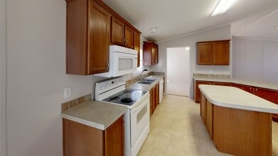 1641 E Brazos St in Portales, NM - Building Photo - Building Photo