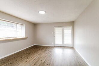 5014 Hasie Dr in Houston, TX - Foto de edificio - Building Photo