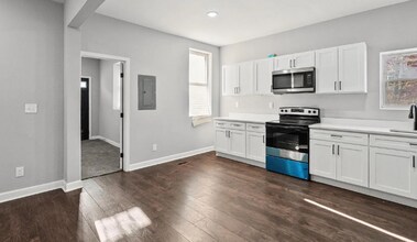 2301 Whittier Ave in Baltimore, MD - Foto de edificio - Building Photo