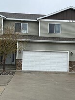 3322 8th St W in West Fargo, ND - Building Photo