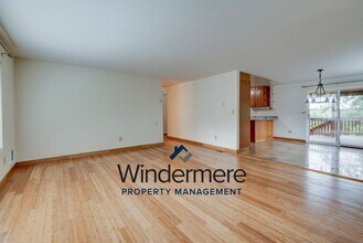 1179 SE O'leary St in Oak Harbor, WA - Building Photo - Building Photo