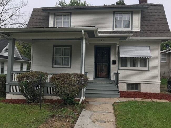 property at 621 N Independence Ave