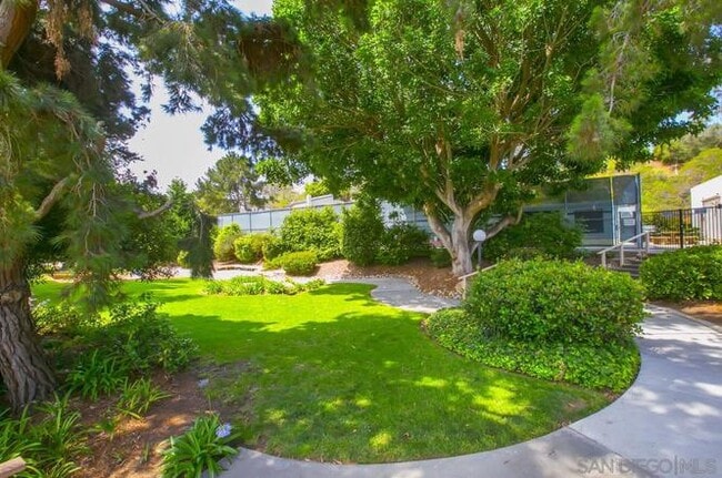 8819 Caminito Sueno in San Diego, CA - Building Photo - Building Photo