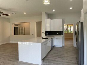 4293 Laurel Ridge Cir in Weston, FL - Building Photo - Building Photo