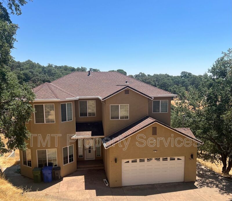 3479 Hanley Dr in Valley Springs, CA - Building Photo