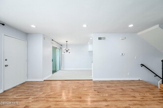 1372 Ramona Dr in Thousand Oaks, CA - Building Photo - Building Photo