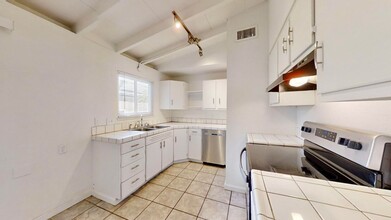 6613 Medora Dr in North Highlands, CA - Building Photo - Building Photo