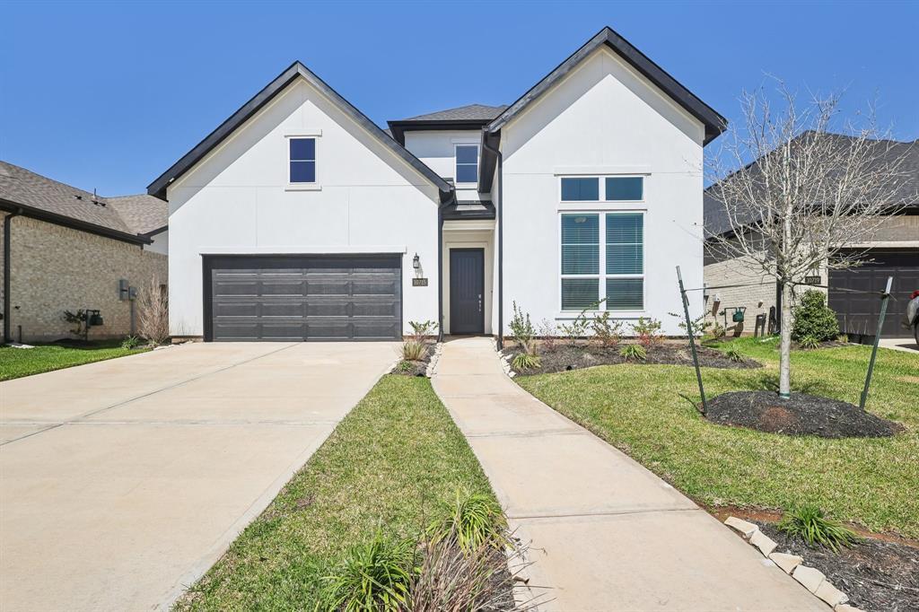 10715 Novy Grv Dr in Sienna, TX - Building Photo