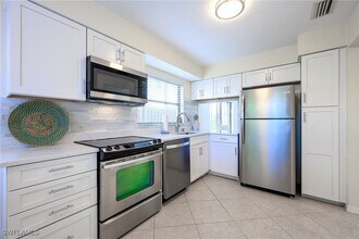 833 Reef Point Cir in Naples, FL - Building Photo - Building Photo