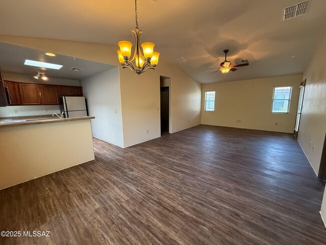 property at 2501 S Pantano Pkwy